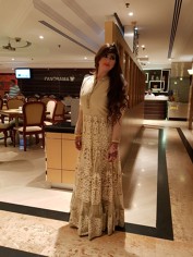 ESHA-indian Model +, Bahrain escort, Foot Fetish Bahrain Escorts - Feet Worship